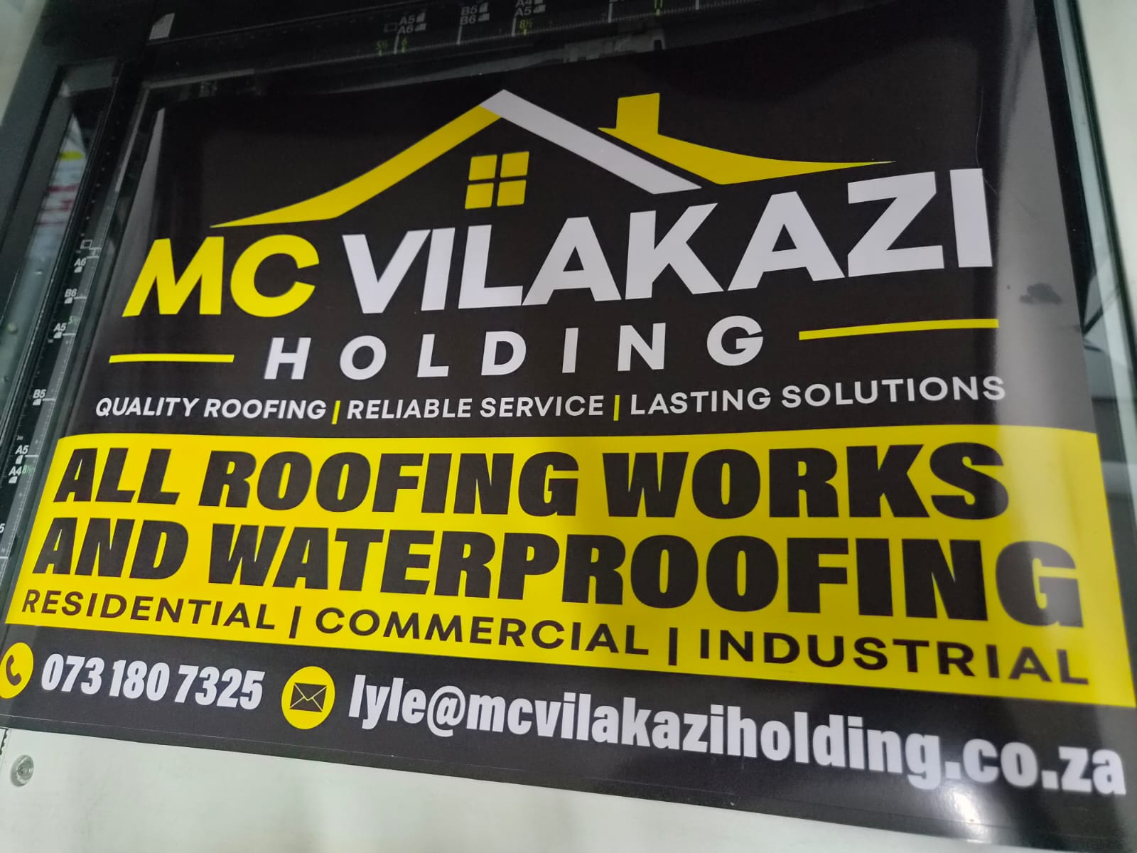 Printed outdoor banner for a roofing company